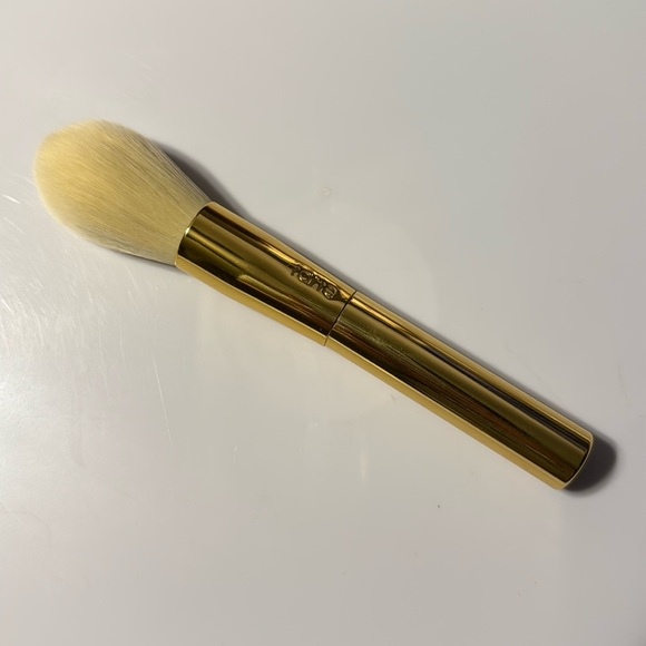 tarte Other - Tarte Gold Powder Brush